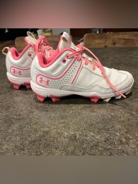 Under Armour Glyde Girls Softball Cleats